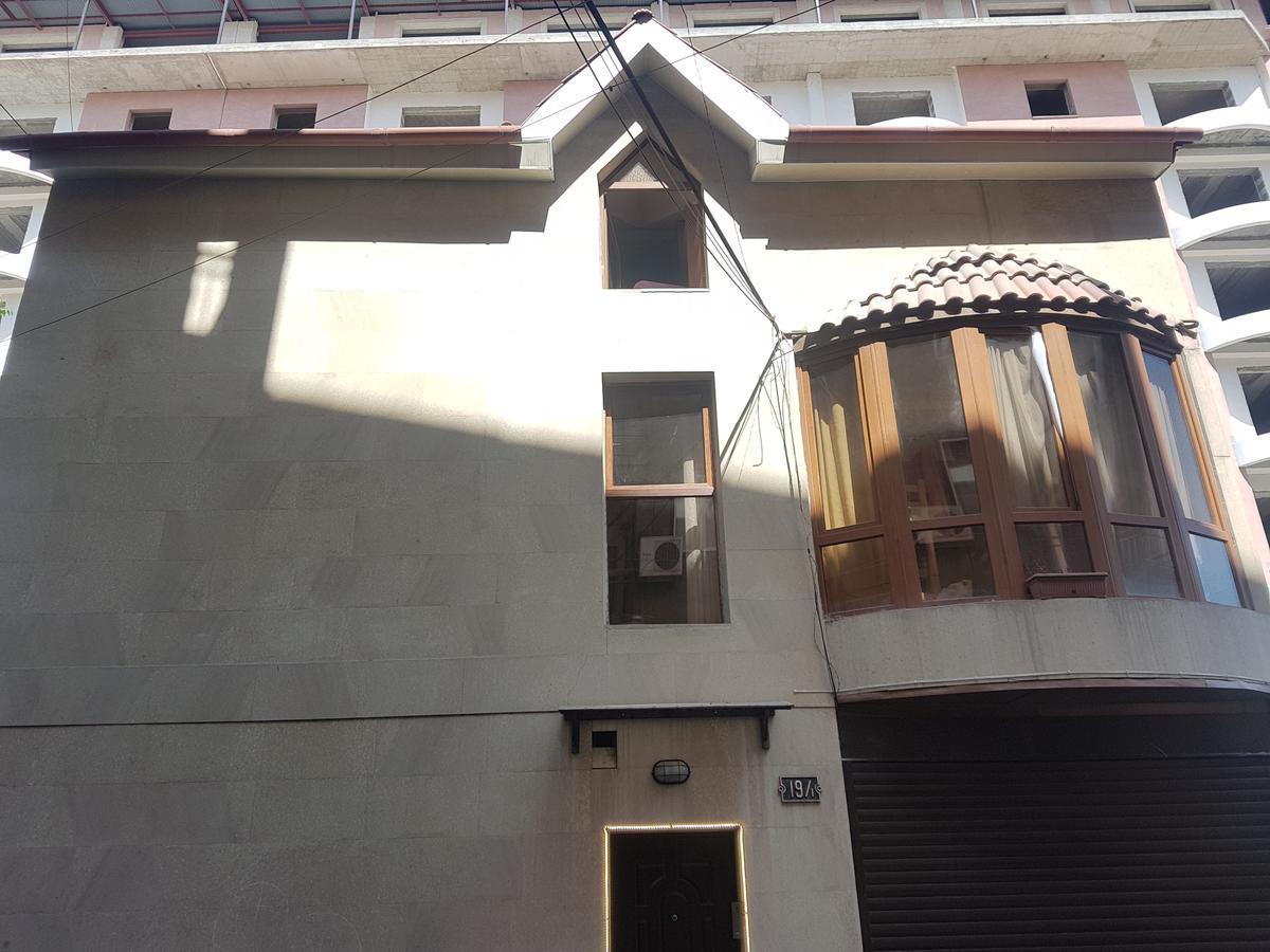Destiny 1 Hostel Erevan Exterior foto